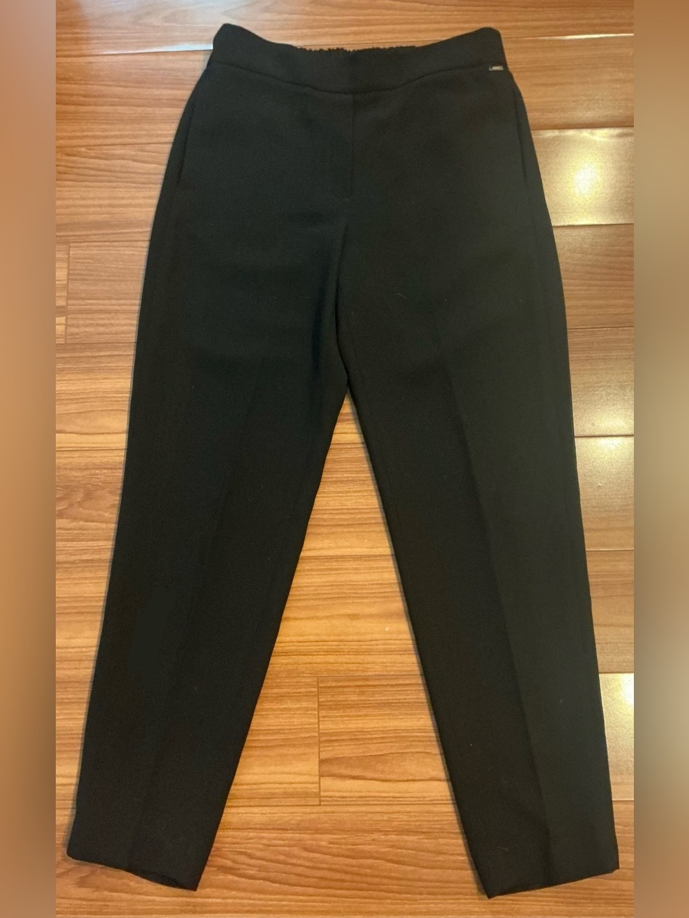 DKNY Black Comfy Pull-On Trousers with Gold Logo and Side Pockets Size 6